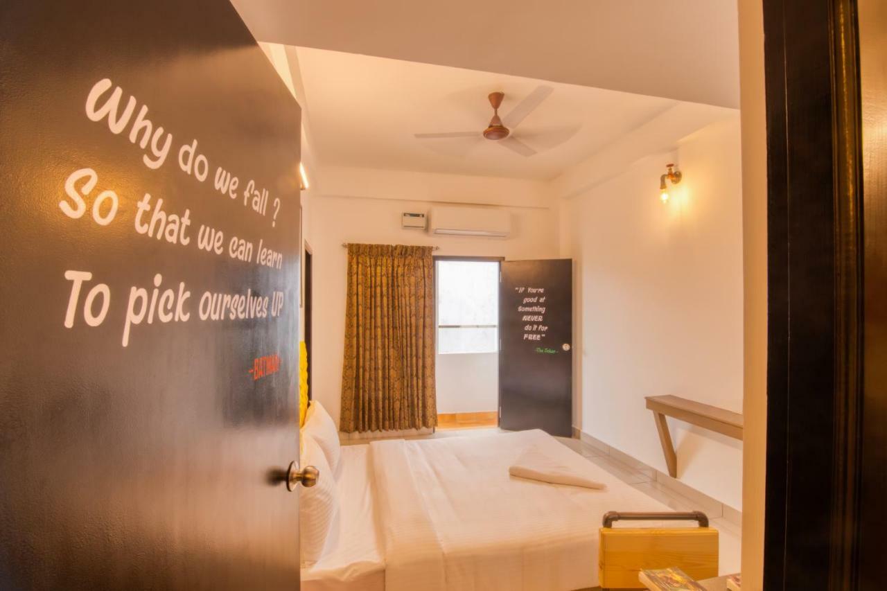 Hotel La Maison Charu Puducherry Zewnętrze zdjęcie